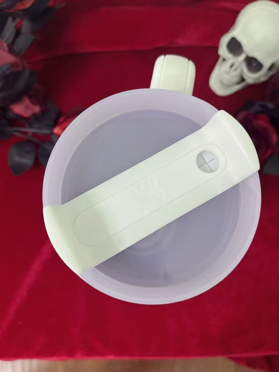 Leakproof lid detail of the Jack and Sally Stanley Cup – stainless steel design